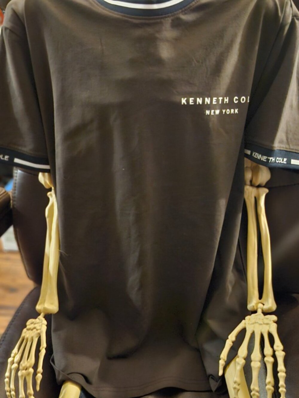 Kenneth Cole New York Men's Logo T-Shirt Large Black Navy White NWOT